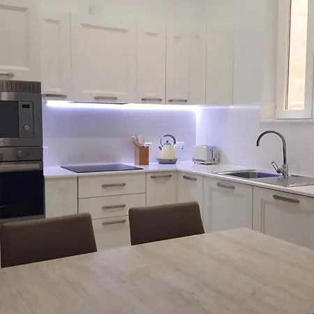 Apartment Ivory *