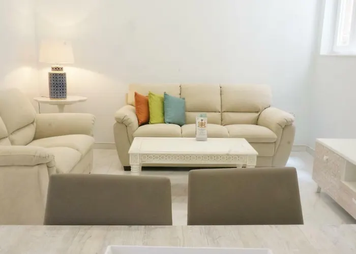 Ivory * فاليتا